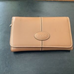 Tod’s Logo Patch Leather Wallet,  tan